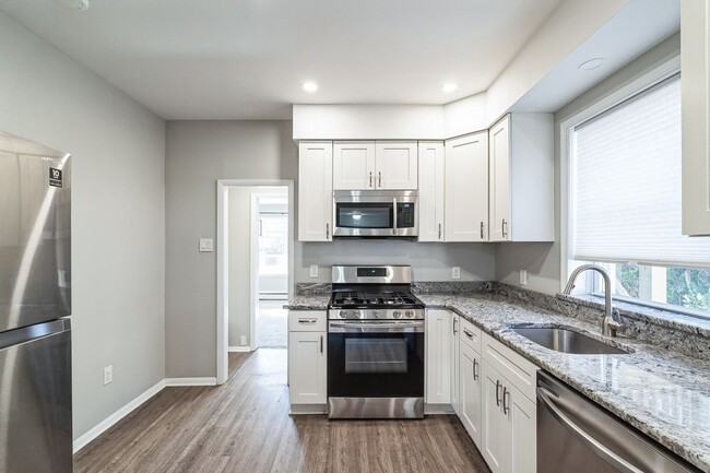 Building Photo - Recently Renovated 1 Bed, 1 Bath Gem in Wi...