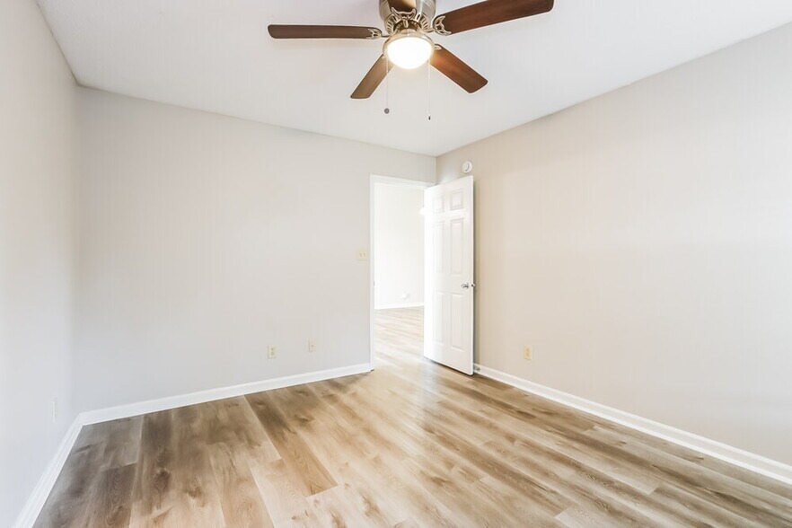 Building Photo - 7710 Sergi Canyon Dr