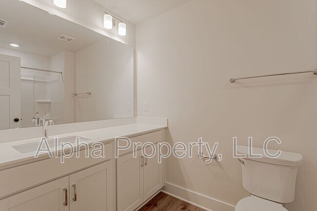 Building Photo - 1554 Shallons Ct