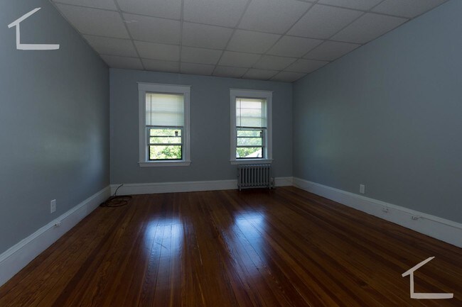 Building Photo - 116 Pearson Ave