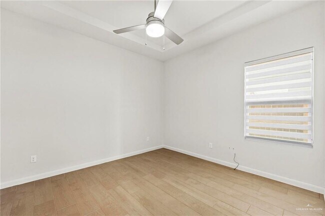 Building Photo - 14 Brito Ln