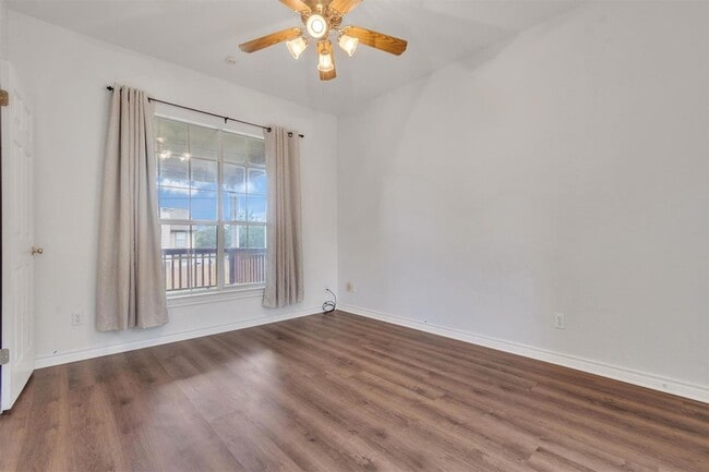 Building Photo - 1207 Orlando Rd