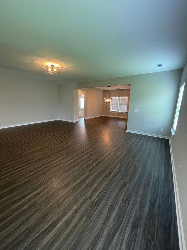 Building Photo - Home for Rent in Tuscaloosa, AL!!! View wi...