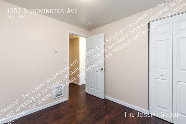 Building Photo - 1552 Bloomington Ave