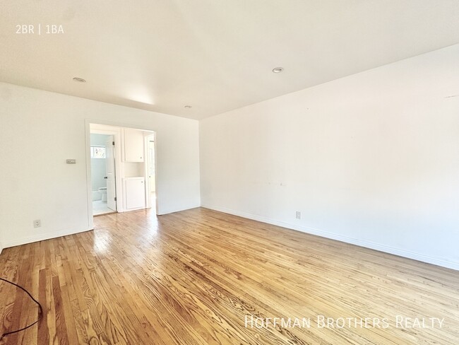 Building Photo - 11153 1/2 La Maida St North Hollywood, CA ...