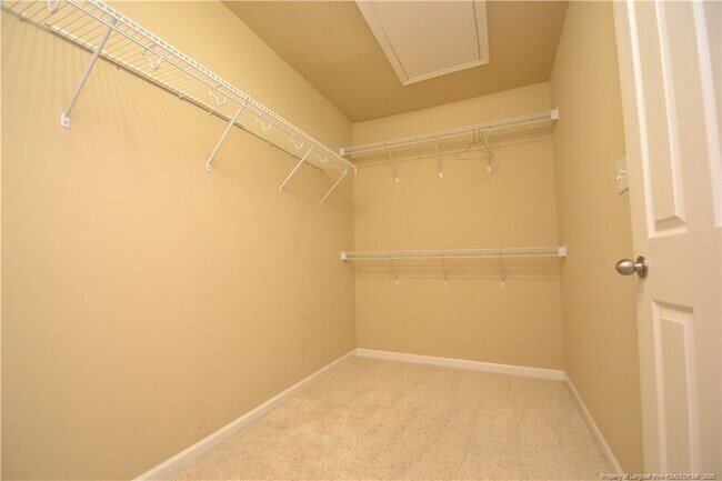 Building Photo - 118 Brookview St