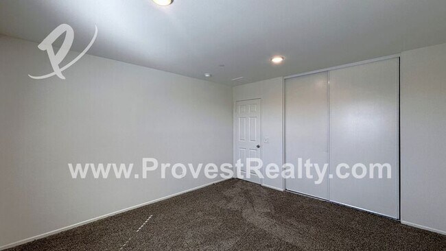 Building Photo - 15090 Coral Pl