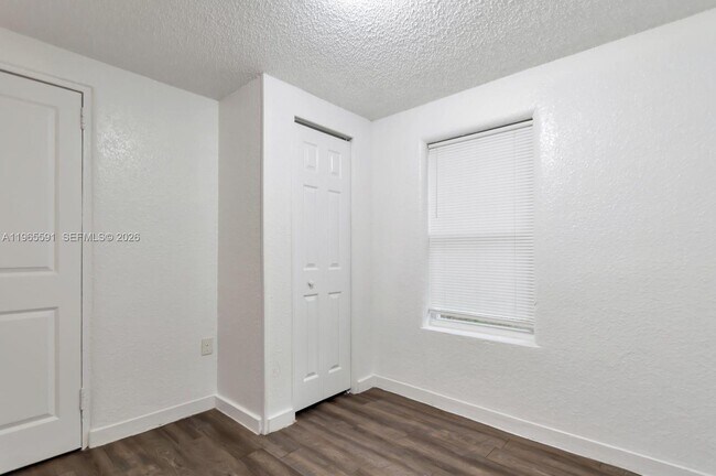 Building Photo - 1629 W 31st St