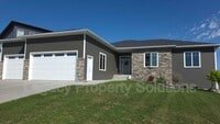 Building Photo - 1213 Round Top Rd