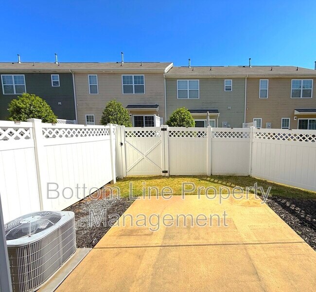 Building Photo - 4708 Pepperstone Ln