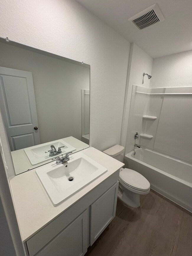 Building Photo - 16810 Great Highlands Dr