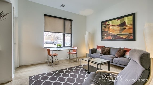Building Photo - 63 Brookside