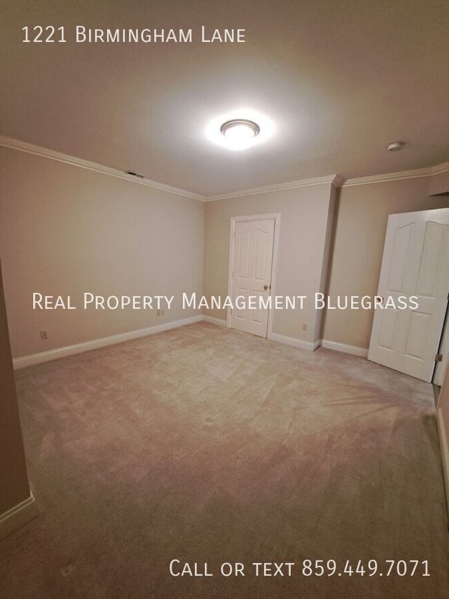 Building Photo - 1221 Birmingham Ln
