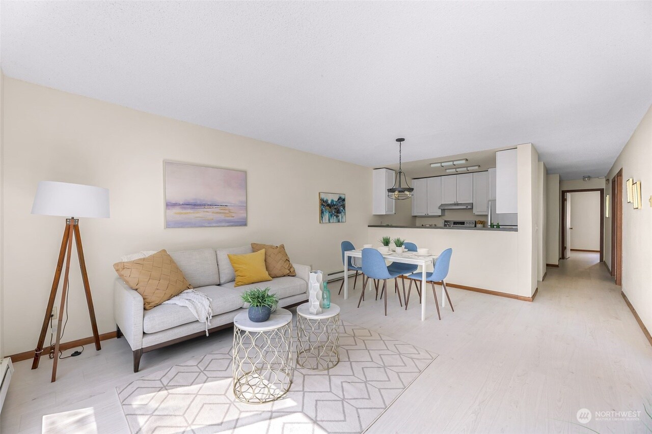 Building Photo - 5844 NE 75th St