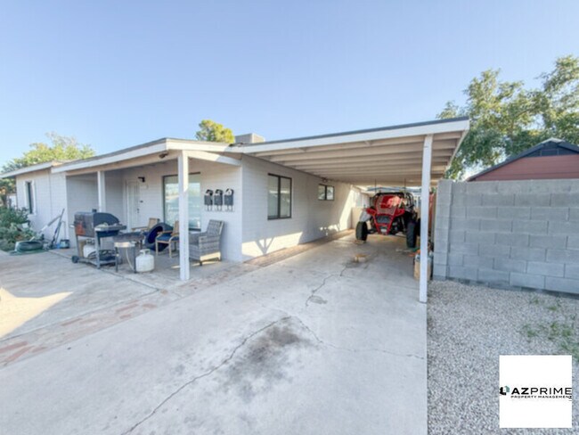 Primary Photo - Make Yourself at Home in This Cozy 1/1 Pho...