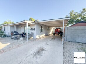 Building Photo - Make Yourself at Home in This Cozy 1/1 Pho...