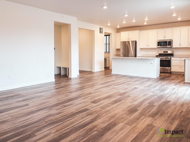 Building Photo - 10228 Vaughn St