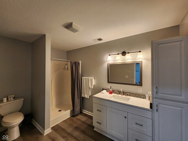 Building Photo - 106 S McCarty St