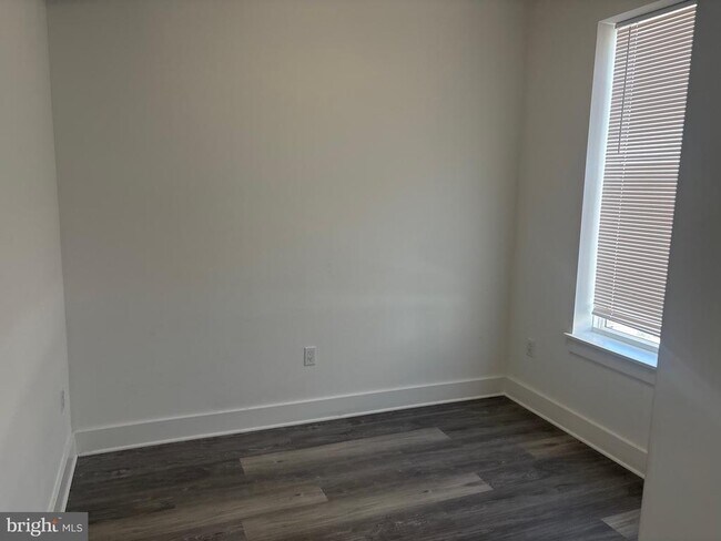 Building Photo - 818 Bladensburg Rd NE