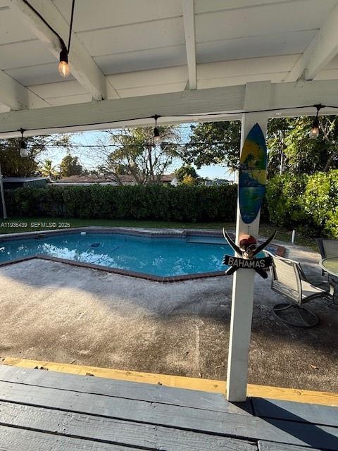 Building Photo - 9385 Jamaica Dr