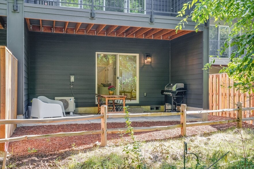 Building Photo - 16909 SW 132nd Ter