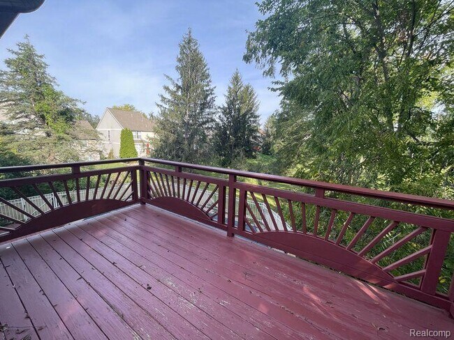 Building Photo - 298 Lake Meadow Dr