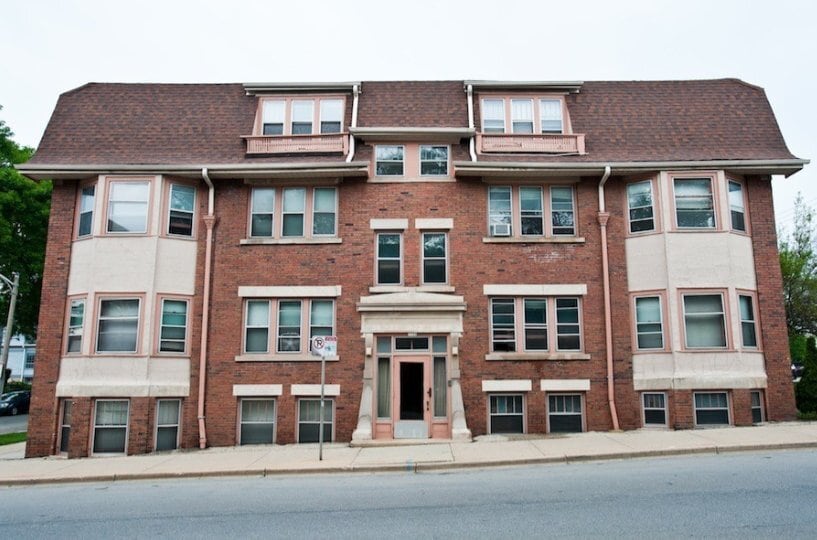 Building Photo - 1704 E Locust St