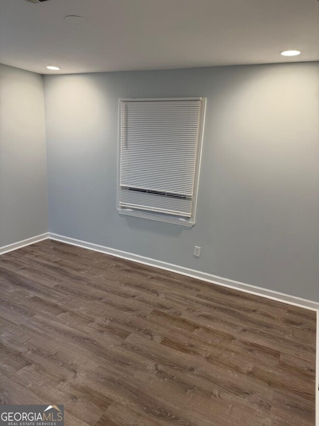 Building Photo - 3456 Thompson Dr NW