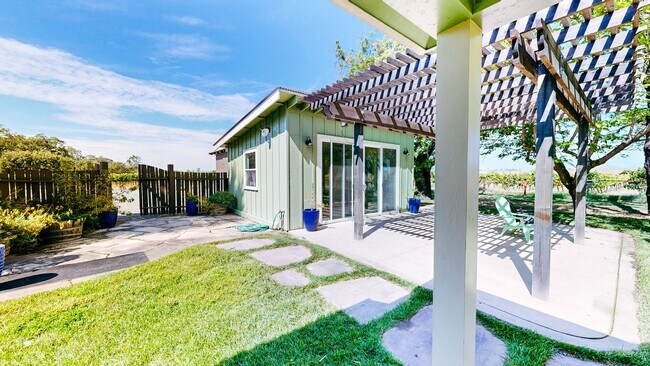 Building Photo - Country Charm Meets Vineyard Views! Two Bedroom Two bath with room to relax!