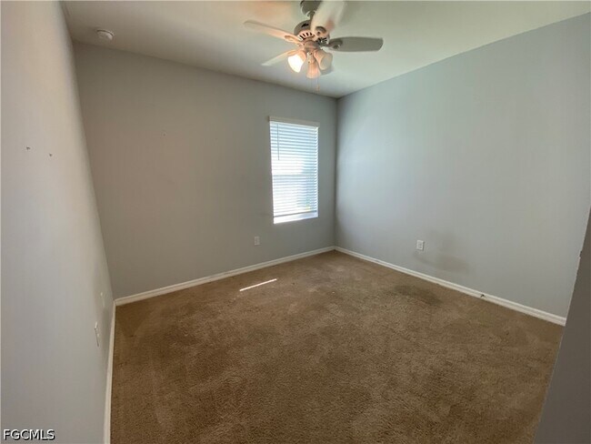 Building Photo - 3425 Cancun Ct