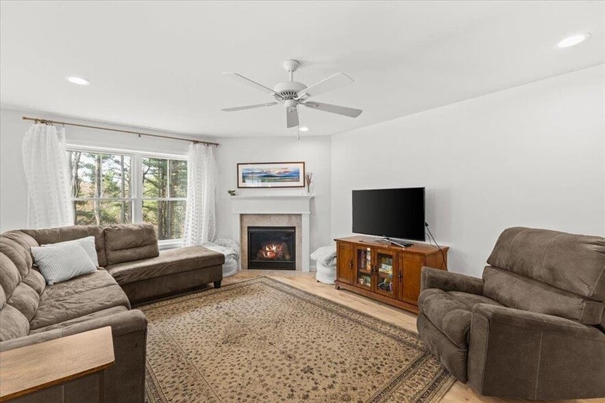 Building Photo - 51 Blacksmith Dr
