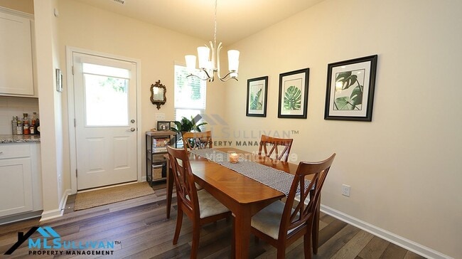 Building Photo - 291 White Oak Ridge Dr