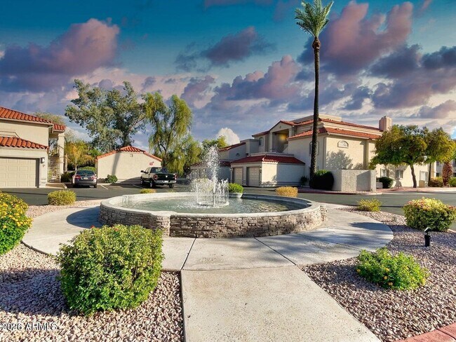 Building Photo - 10080 E Mountainview Lake Dr