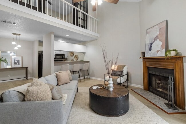 Building Photo - 315 Yorkshire Cir