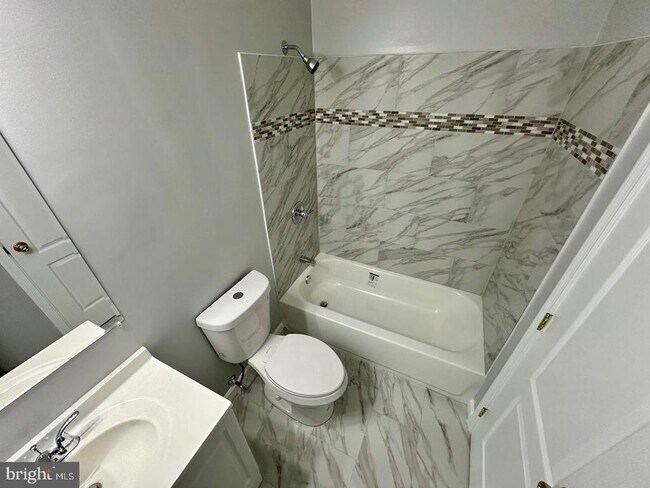 Building Photo - 15503 Kennett Square Way