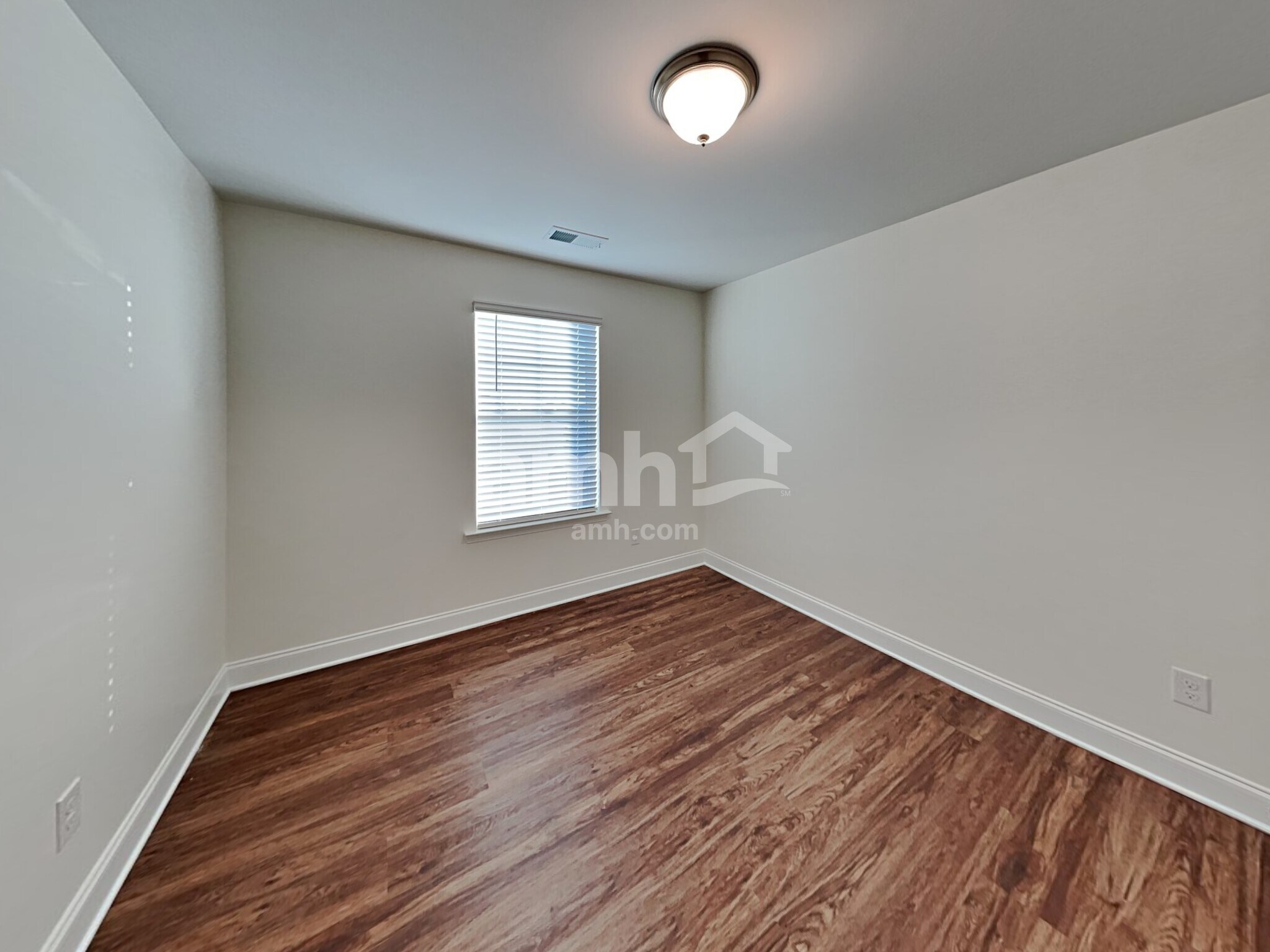 Building Photo - 415 Golden Maple Pl