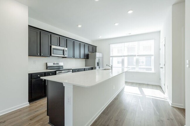 Building Photo - 4186 Tillie Cir