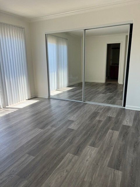 Building Photo - 20327 Saticoy St