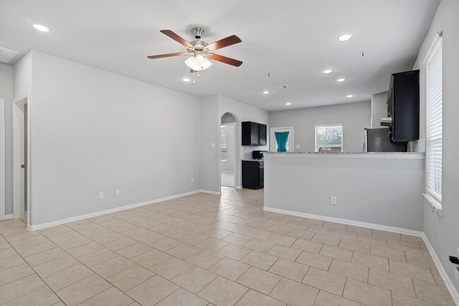 Building Photo - 31635 Heguy Pass