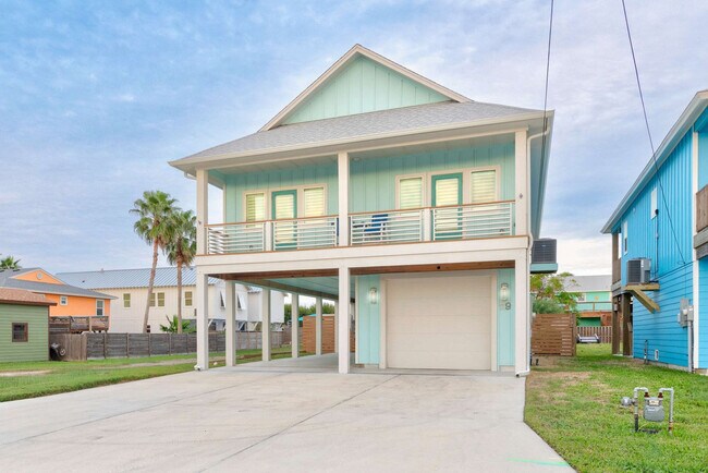 Building Photo - 119 6th St