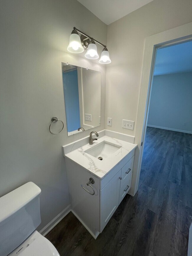 Building Photo - Completely remodeled 3/2 House- $2,150