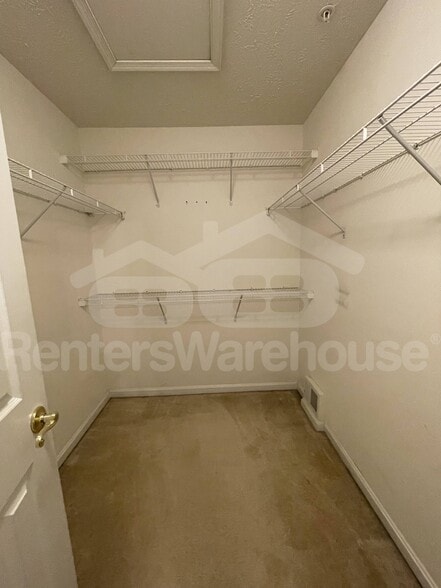 Building Photo - 217 Colgate Dr