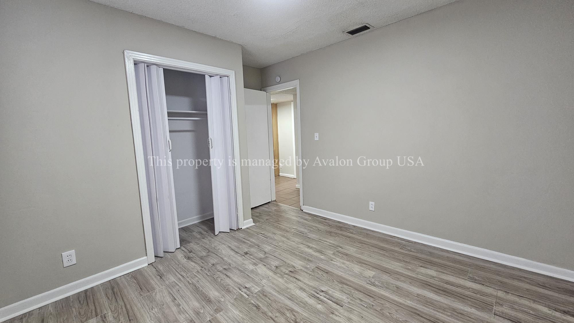 Building Photo - 1453 Winnebago Ave