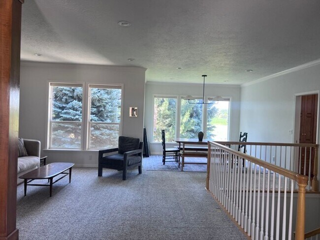 Building Photo - Custom Home in a Serene Setting - Large Lo...