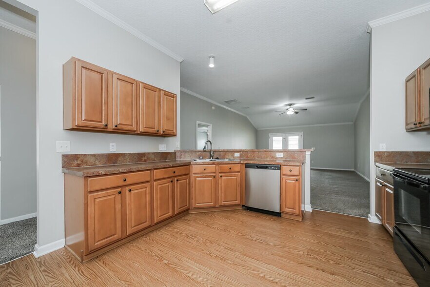 Building Photo - 14276 Sea Eagle Dr