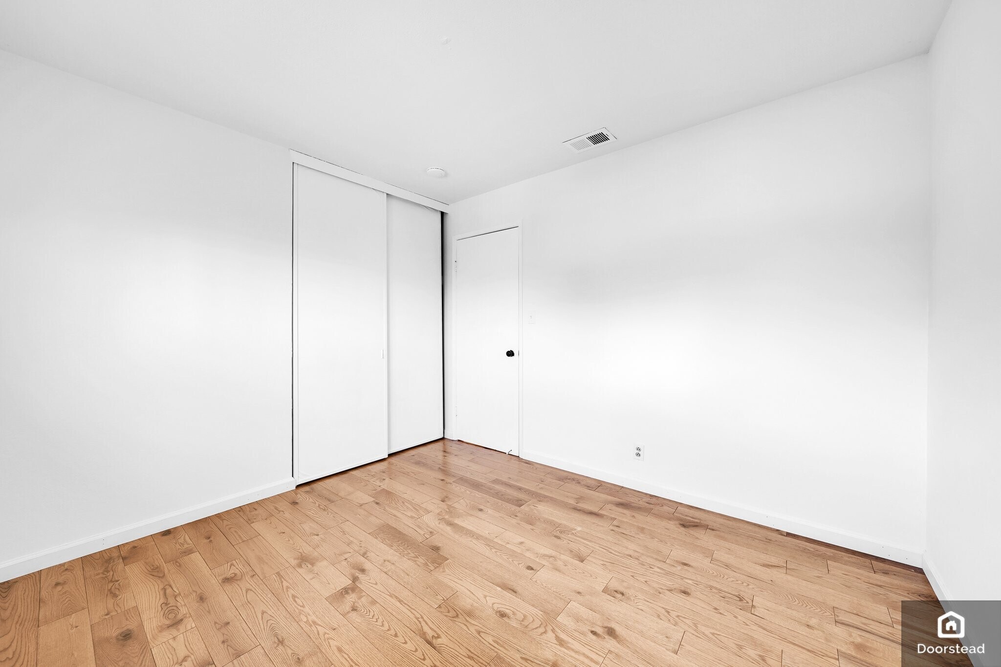 Building Photo - 3273 Cropley Ave