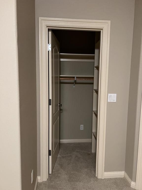 Building Photo - 15715 SE Bybee Dr