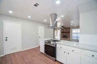 Building Photo - 123 Cypress Ln