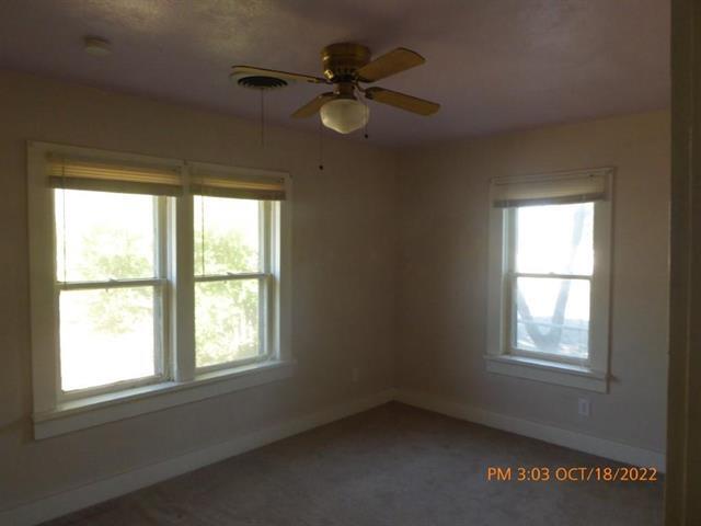 Building Photo - 1512 SW D Ave