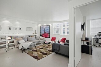 Building Photo - 3301 NE 5th Ave